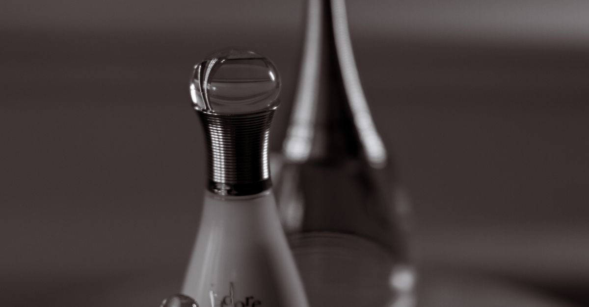 Balancing Foreground and Background Elements for Impact